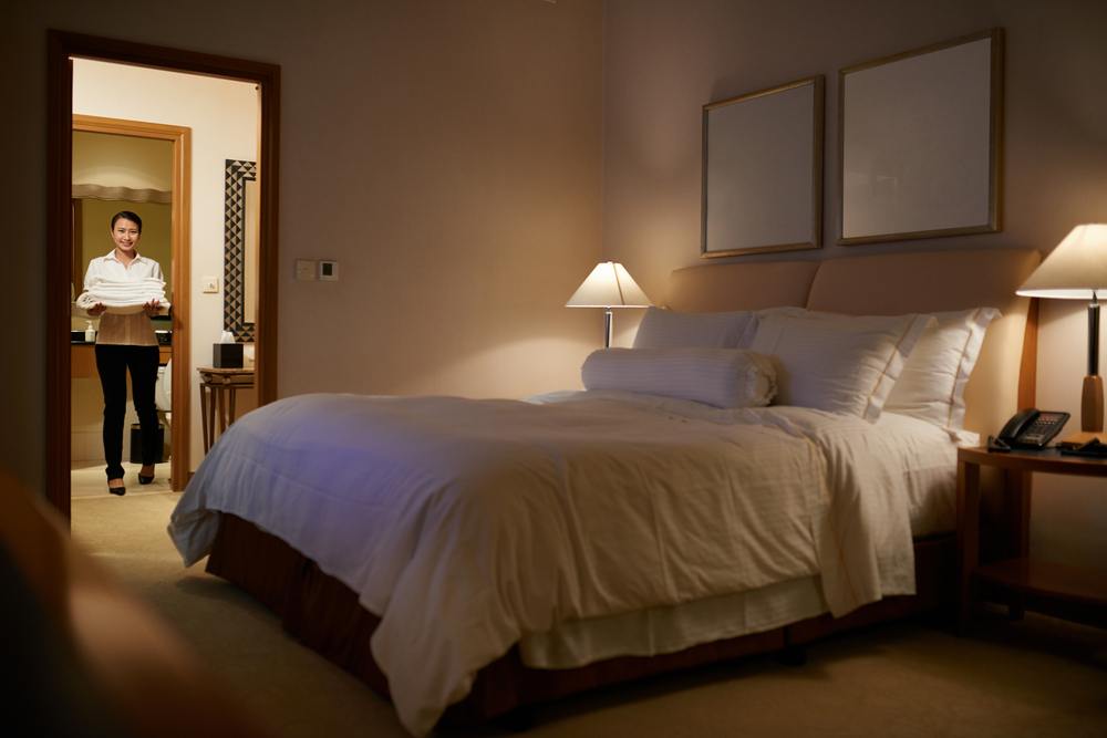 sonhar que está em um hotel